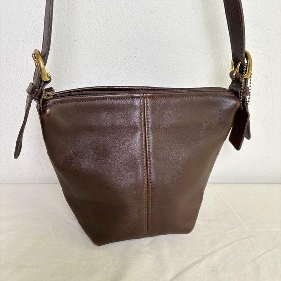 Coach Handbags - COACH 4130 Vintage 1995 McDougal Leather Bucket Bag Crossbody Purse USA